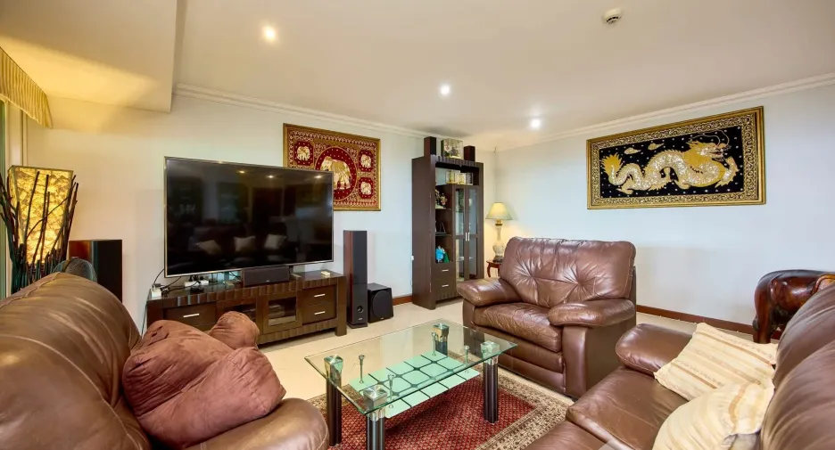 For sale 3 bedrooms apartment in Bang Lamung, Chonburi