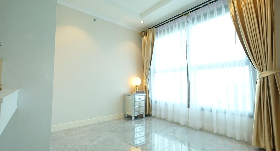 For sale 2 bedrooms condo in Jomtien, Pattaya