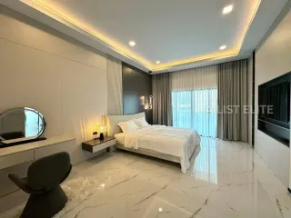 À louer 5 chambres maison à Bang Lamung, Chonburi