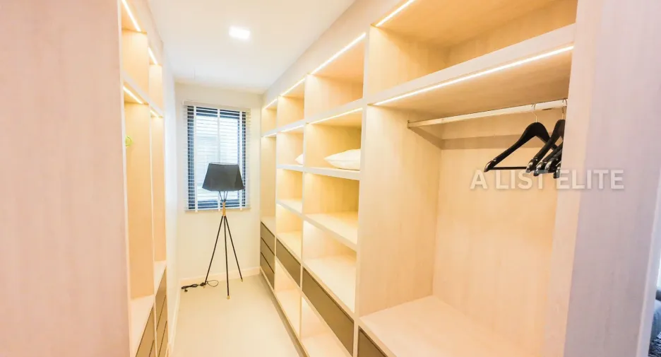 For rent 4 bedrooms house in Bang Lamung, Chonburi
