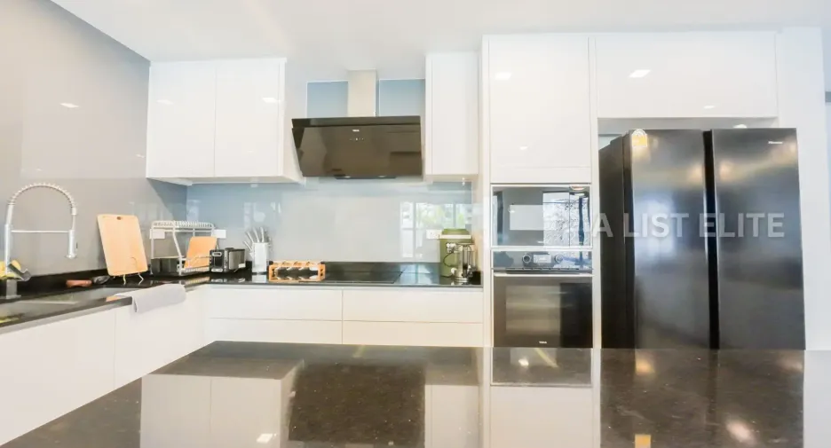 For rent 4 bedrooms house in Bang Lamung, Chonburi