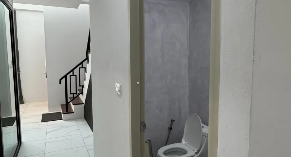 For rent 3 bedrooms townhouse in Thalang, Phuket