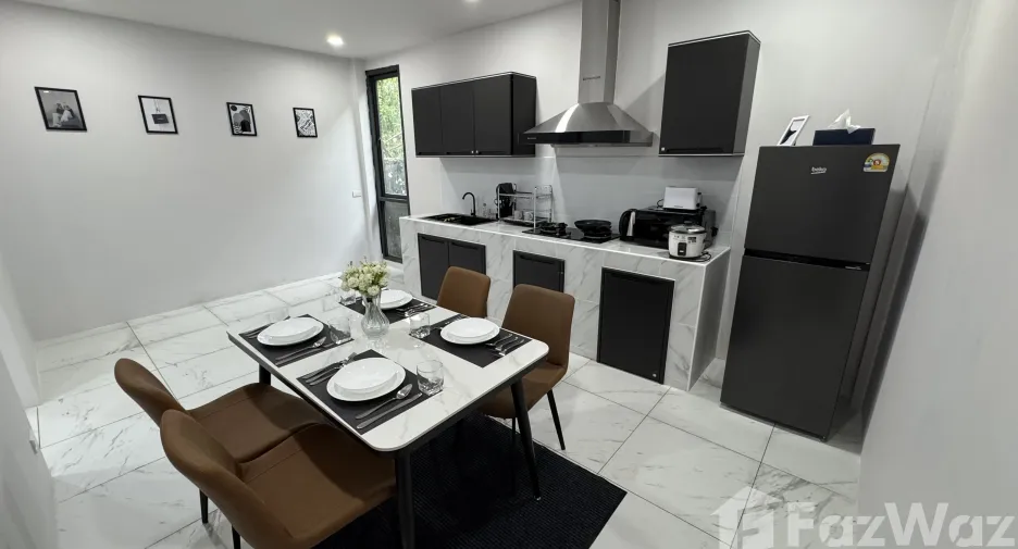 For rent 3 bedrooms townhouse in Thalang, Phuket