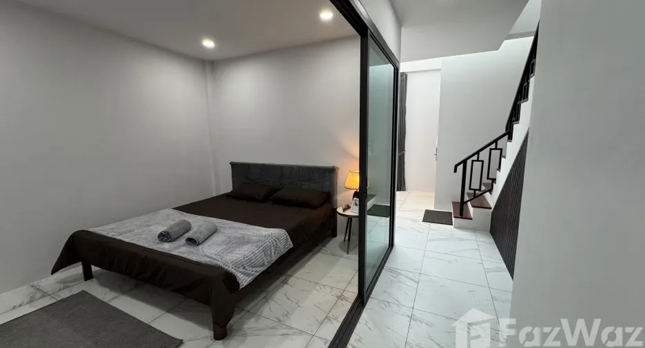 For rent 3 bedrooms townhouse in Thalang, Phuket