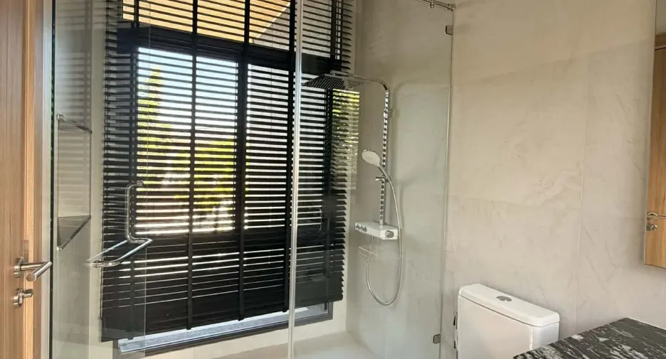 For rent 5 bedrooms villa in Mueang Phuket, Phuket