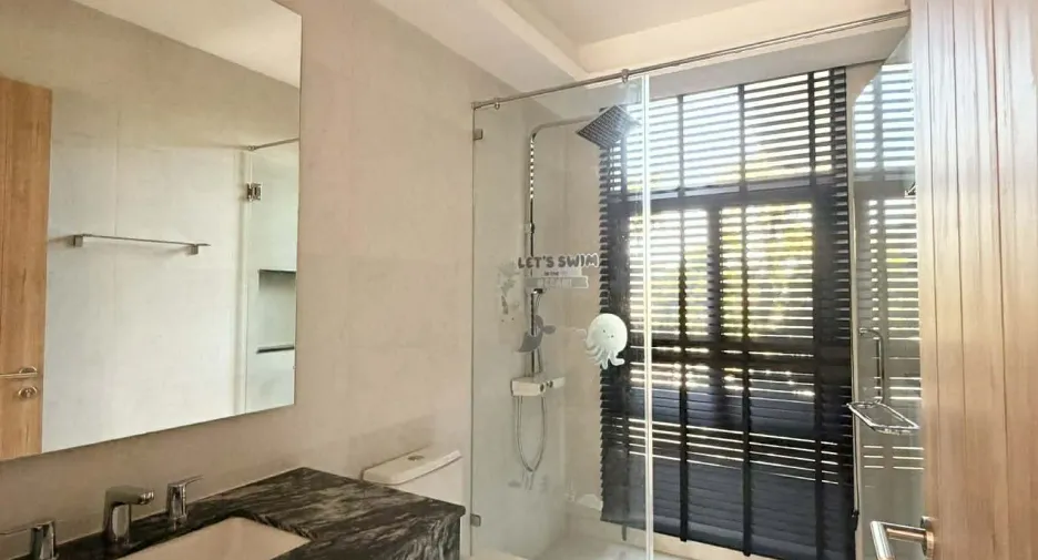 For rent 5 bedrooms villa in Mueang Phuket, Phuket
