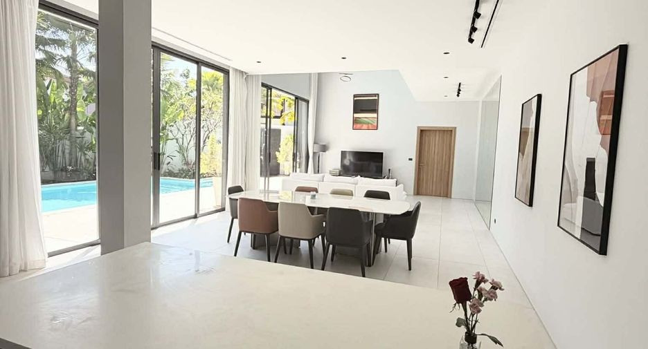 For rent 5 bedrooms villa in Mueang Phuket, Phuket