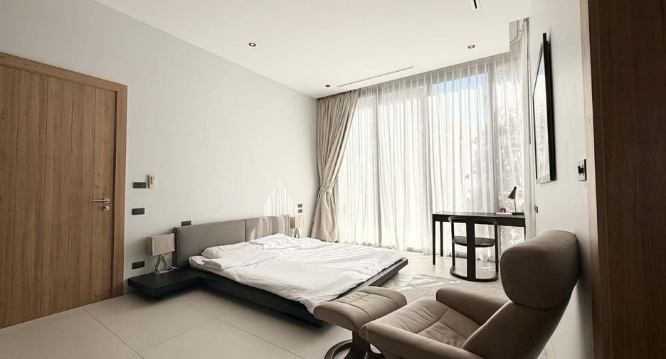 For rent 5 bedrooms villa in Mueang Phuket, Phuket