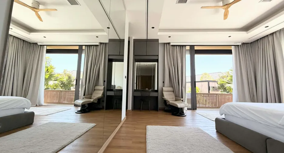 For rent 5 bedrooms villa in Mueang Phuket, Phuket