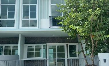For rent 2 ベッドルーム townhouse in Bang Phli, Samut Prakan