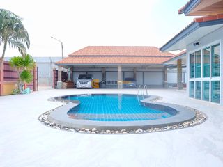 À louer 4 chambres maison à Bang Lamung, Chonburi