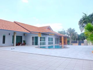 À louer 4 chambres maison à Bang Lamung, Chonburi