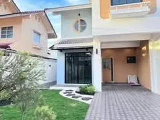 For sale 3 ベッドルーム townhouse in Thalang, Phuket