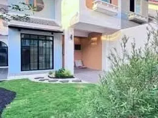 For sale 3 ベッドルーム townhouse in Thalang, Phuket
