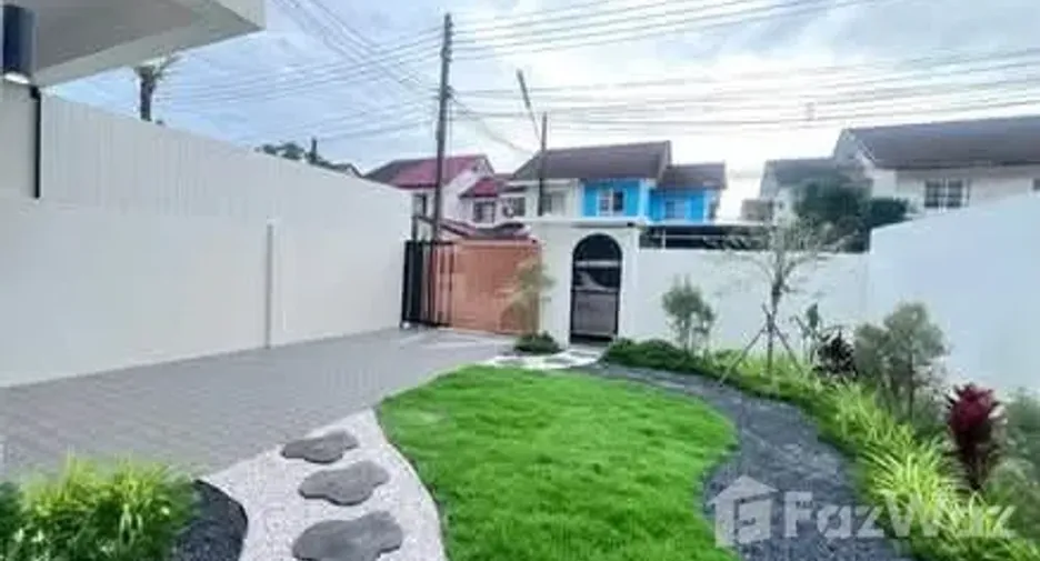 For sale 3 ベッドルーム townhouse in Thalang, Phuket