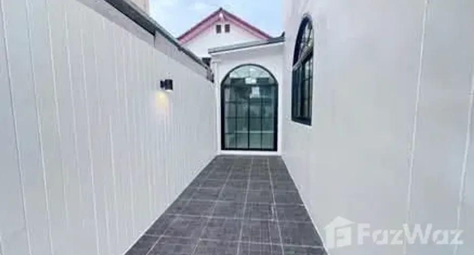 For sale 3 ベッドルーム townhouse in Thalang, Phuket