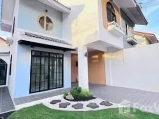 For sale 3 ベッドルーム townhouse in Thalang, Phuket