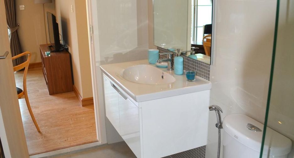 For sale 2 bedrooms condo in Watthana, Bangkok