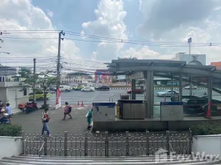 For rent retail Space in Bang Rak, Bangkok