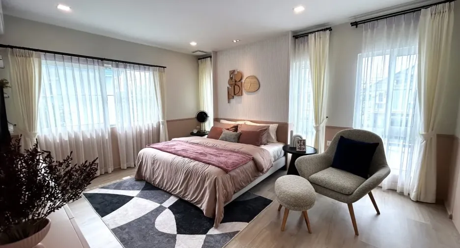 Аренда 4 спальни дом в Bang Phli, Самутпракан