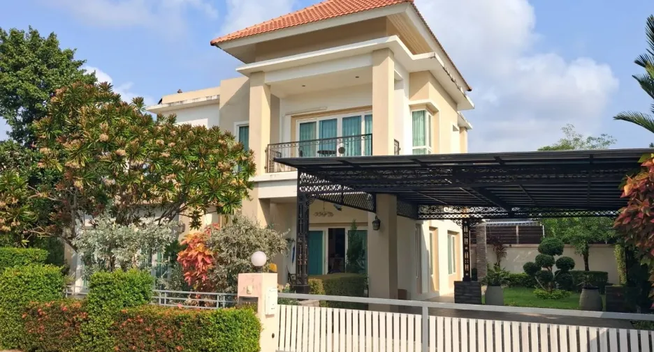 Casa en alquiler y en venta de 3 habitaciones en Ban Chang, Rayong