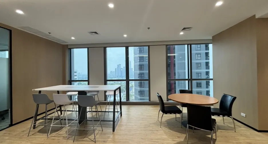 For rent office in Huai Khwang, Bangkok