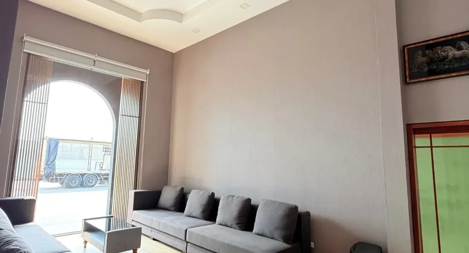For sale warehouse in Ban Bueng, Chonburi