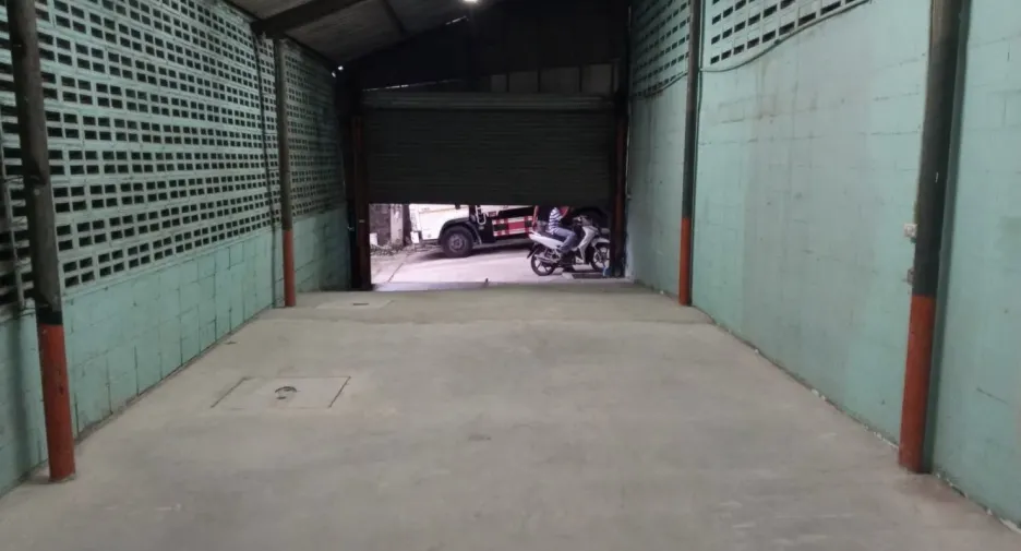 For rent warehouse in Khlong Sam Wa, Bangkok