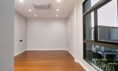 出租 和 出售 3 卧室 独立屋 在 Phra Khanong, 曼谷