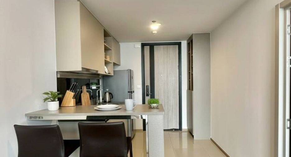 For rent 1 bed condo in Khlong Toei, Bangkok
