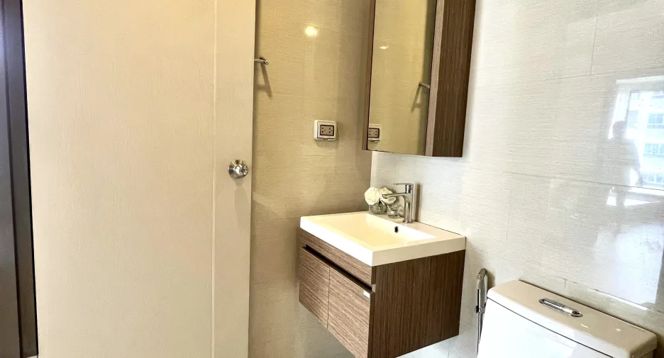 For sale and for rent 2 bedrooms condo in Bang Na, Bangkok