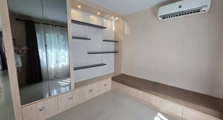 For rent and for sale 3 bedrooms house in Bang Phli, Samut Prakan