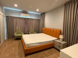 ให้เช่า 5 ห้องนอน บ้านเดี่ยว ใน บางกะปิ, กรุงเทพฯ