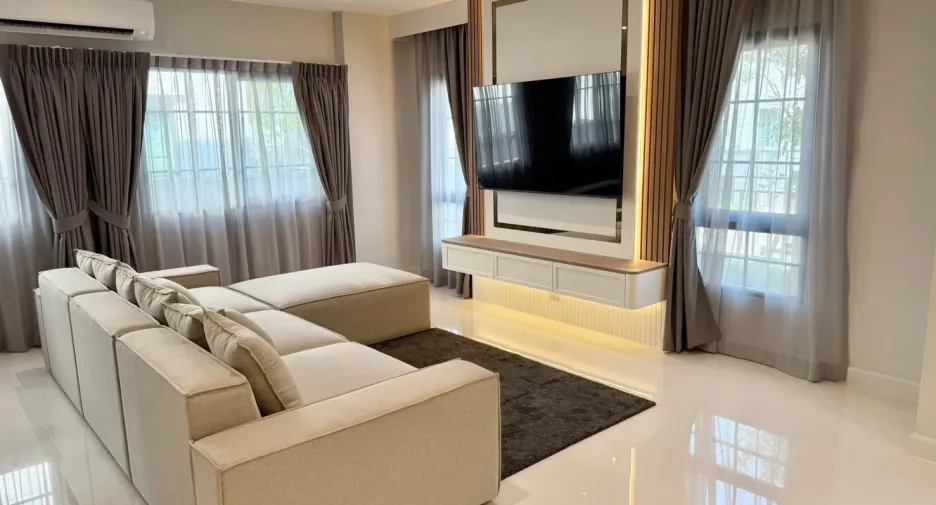 Аренда 4 спальни дом в Bang Phli, Самутпракан