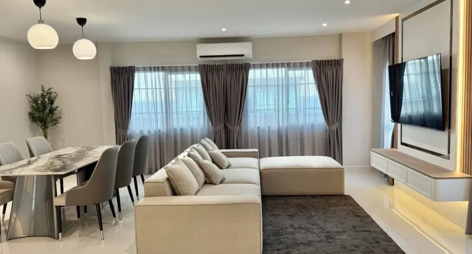 Аренда 4 спальни дом в Bang Phli, Самутпракан