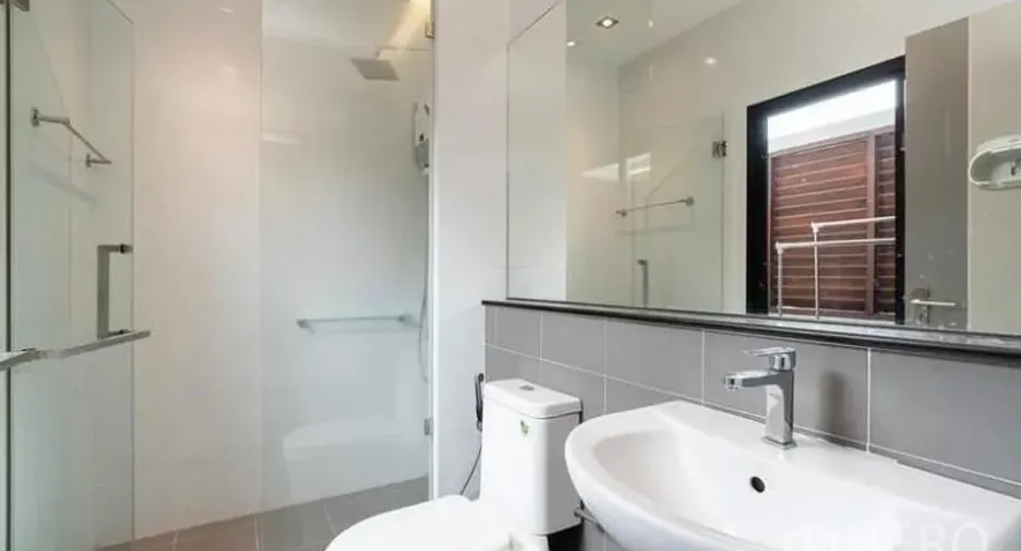 For rent and for sale 3 bedrooms townhouse in Lat Phrao, Bangkok