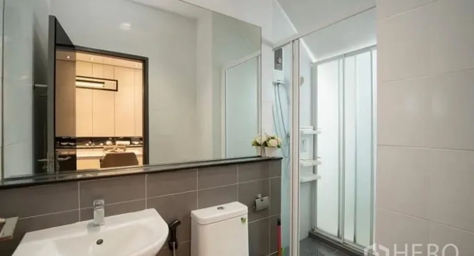 For rent and for sale 3 bedrooms townhouse in Lat Phrao, Bangkok