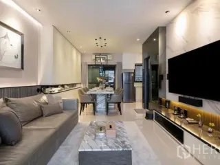 For rent and for sale 3 bedrooms townhouse in Lat Phrao, Bangkok