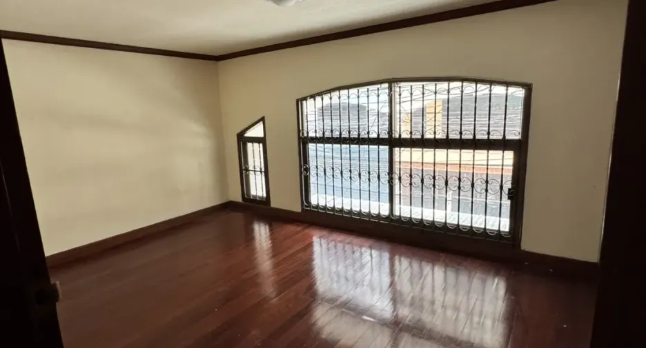 For rent 8 bedrooms office in Watthana, Bangkok