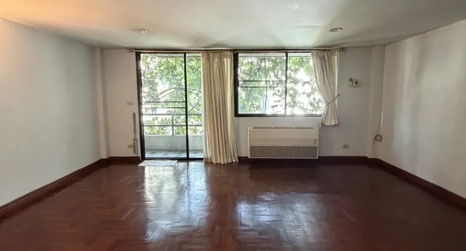 For rent 6 bedrooms office in Watthana, Bangkok