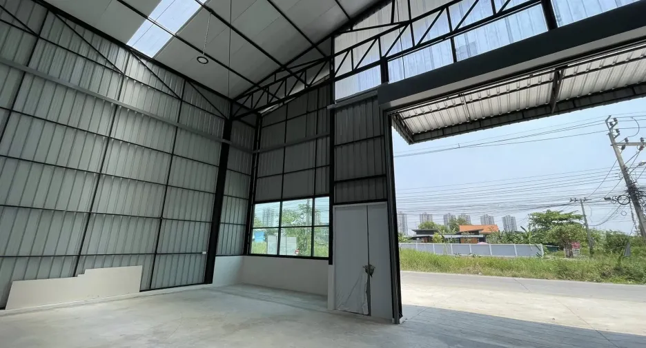 For rent warehouse in Pak Kret, Nonthaburi