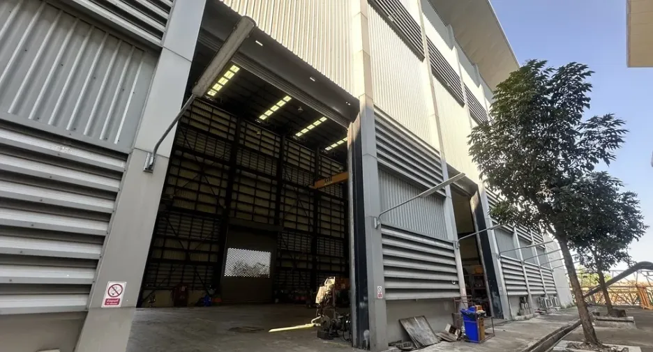 For rent warehouse in Lam Luk Ka, Pathum Thani