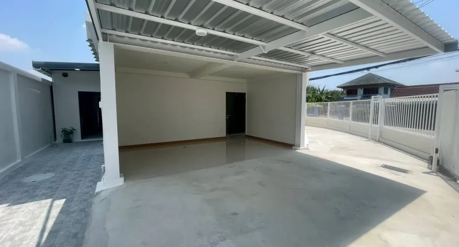 For rent and for sale warehouse in Mueang Nonthaburi, Nonthaburi