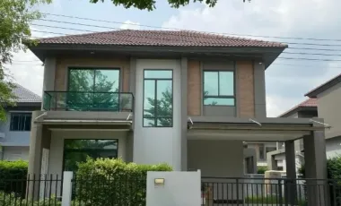 For sale 3 bedrooms house in Saphan Sung, Bangkok