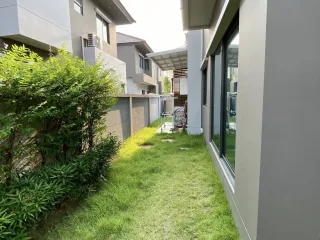 出售 3 卧室 独立屋 在 Saphan Sung, 曼谷