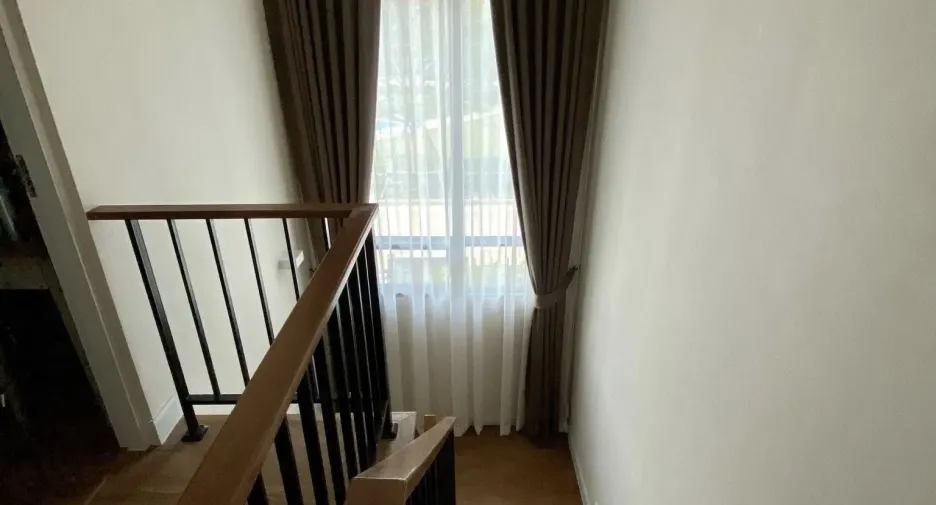 For sale 3 bedrooms house in Saphan Sung, Bangkok
