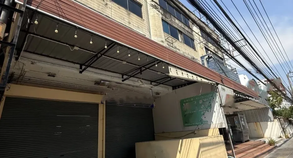 For rent retail Space in Bang Na, Bangkok