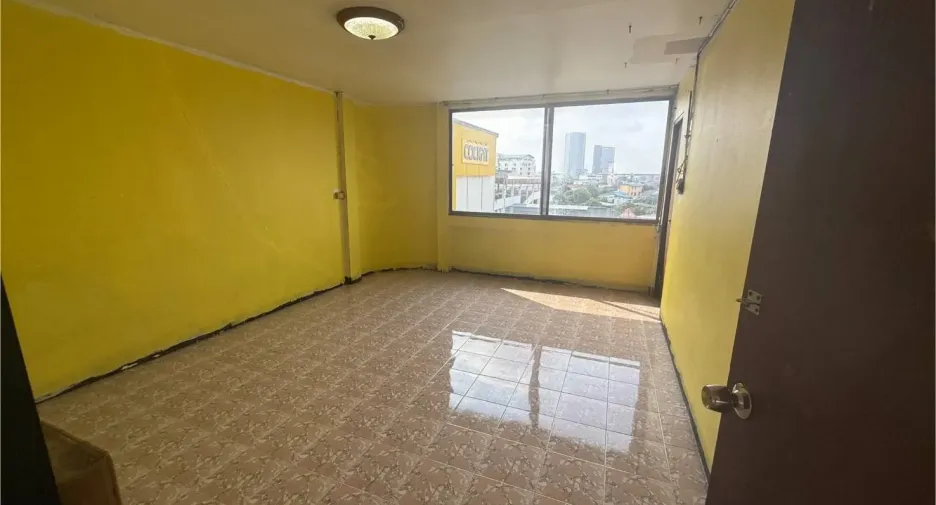 For rent retail Space in Bang Na, Bangkok
