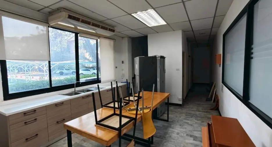 For rent retail Space in Lak Si, Bangkok