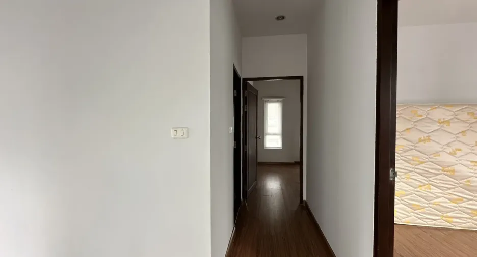 Büro zur Miete mit 3 Zimmer in Watthana, Bangkok